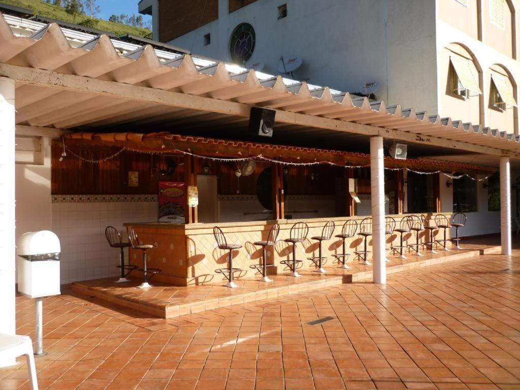 Agradável Flat - Cavalinho Branco - Águas De Lindóia Apartamento Exterior foto